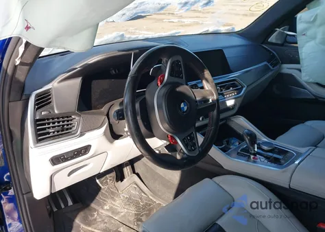 2023 BMW X5 M z USA, uszkodzony, nr VIN 5YMJU0C09P9N57880